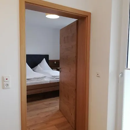 Anton Kuenzler Lägenhet Riezlern