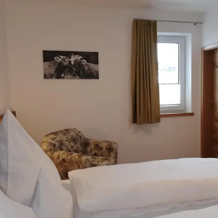 Lägenhet Anton Kuenzler *